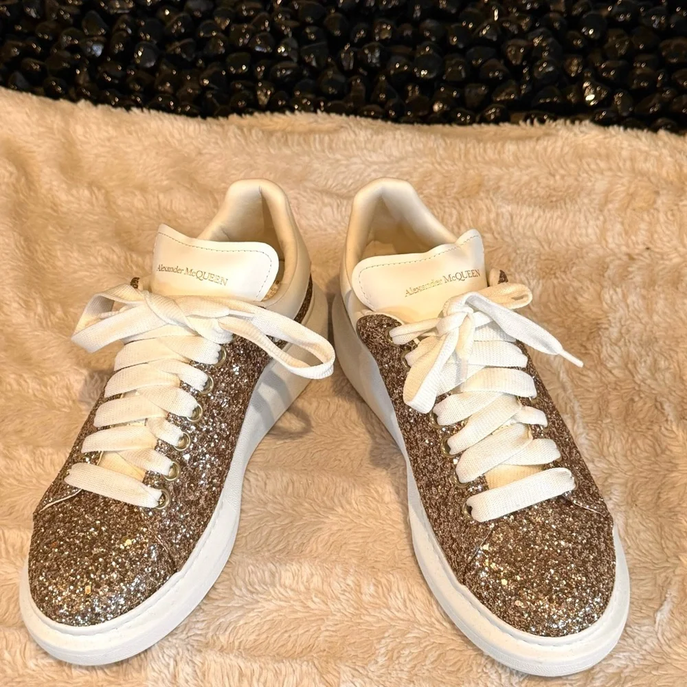 Alexander McQueen Oversized Lace-Up Sneakers - Pink / White, Size 9.5